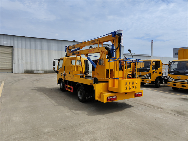 東風(fēng)13.5米藍(lán)牌高空作業(yè)車