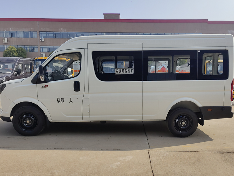 東風御風殯儀車長軸配置表(白色)