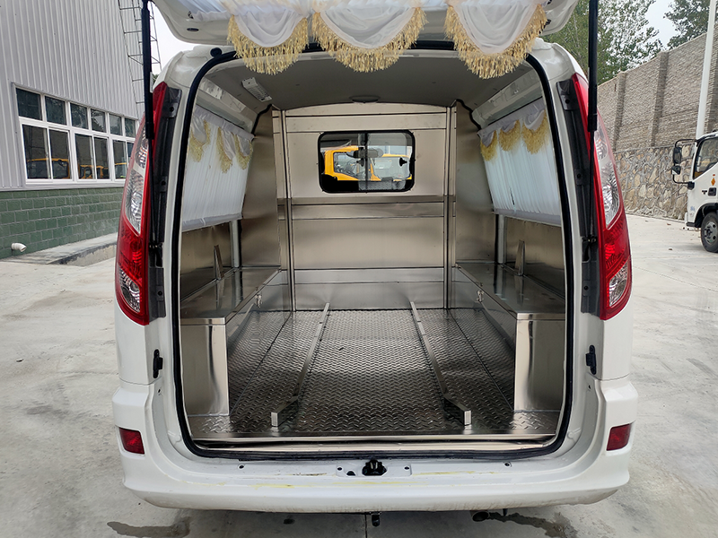 福田G5(柴油)殯儀車 - 白色